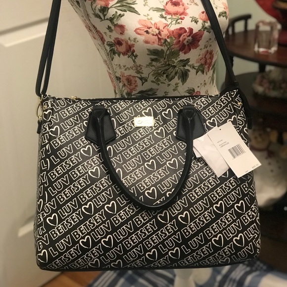 ❌SOLD❌ New Betsey Johnson Weekender BAG - Picture 5 of 5
